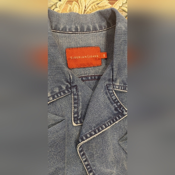 Classic Blue Denim Jacket for Women - Picture 6 of 7